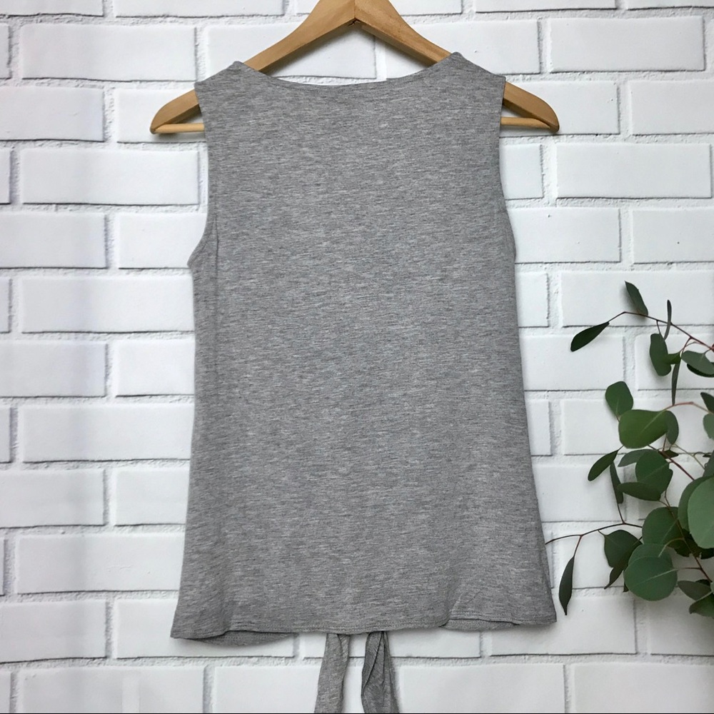 ✨HP✨NWT Catherine Malandrino V-Neck Knot Front Top - Picture 7 of 7